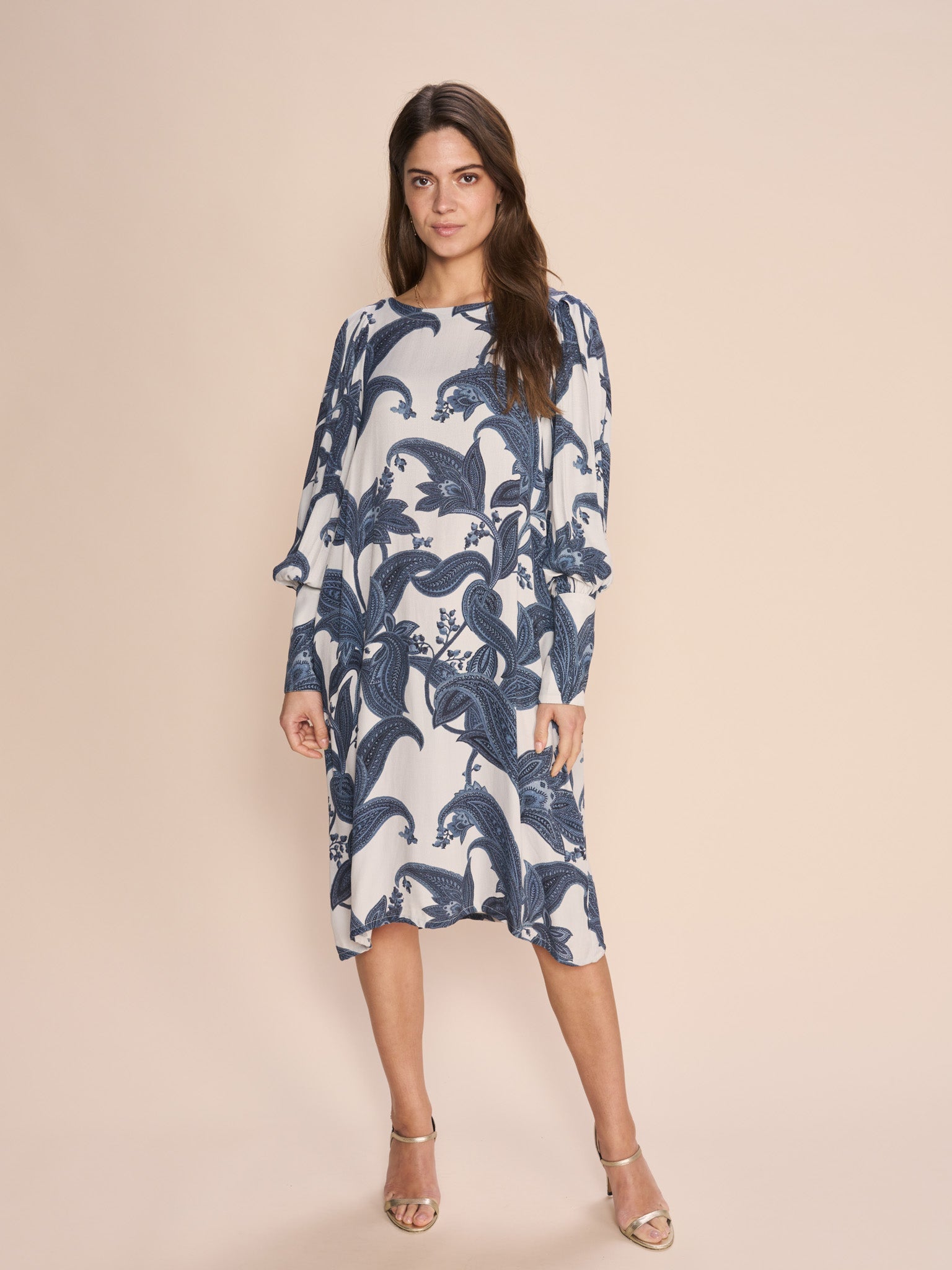 Modelshot / Quiet Gray / Detail